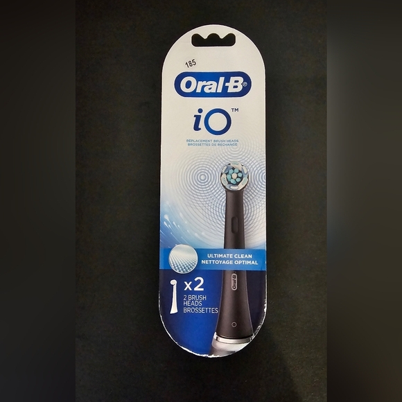 Oral-B iO Replacement Brush Heads - Picture 1 of 2